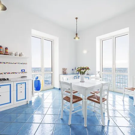 La Luella Sorrente